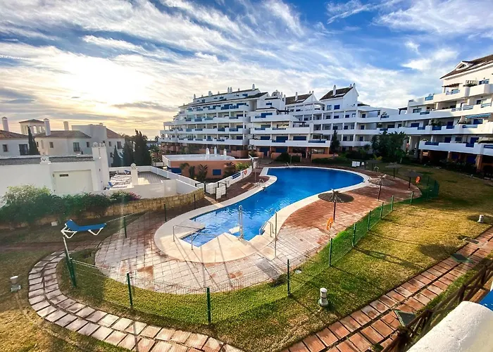 Beautiful New Apartment With Sea View