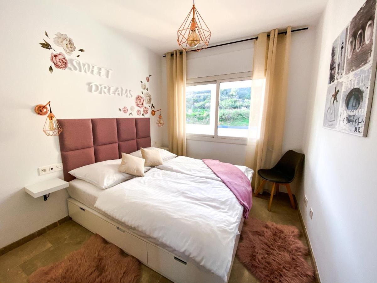 Beautiful New With Sea View Castillo de Sabinillas